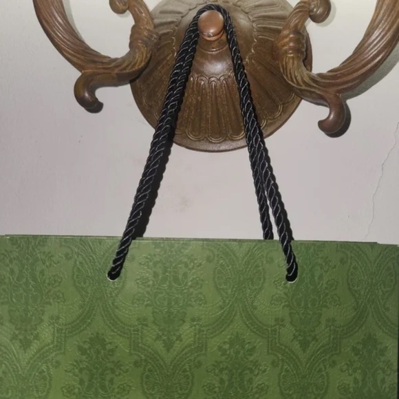 Gucci Green Closet Accessory - Picture 3 of 5